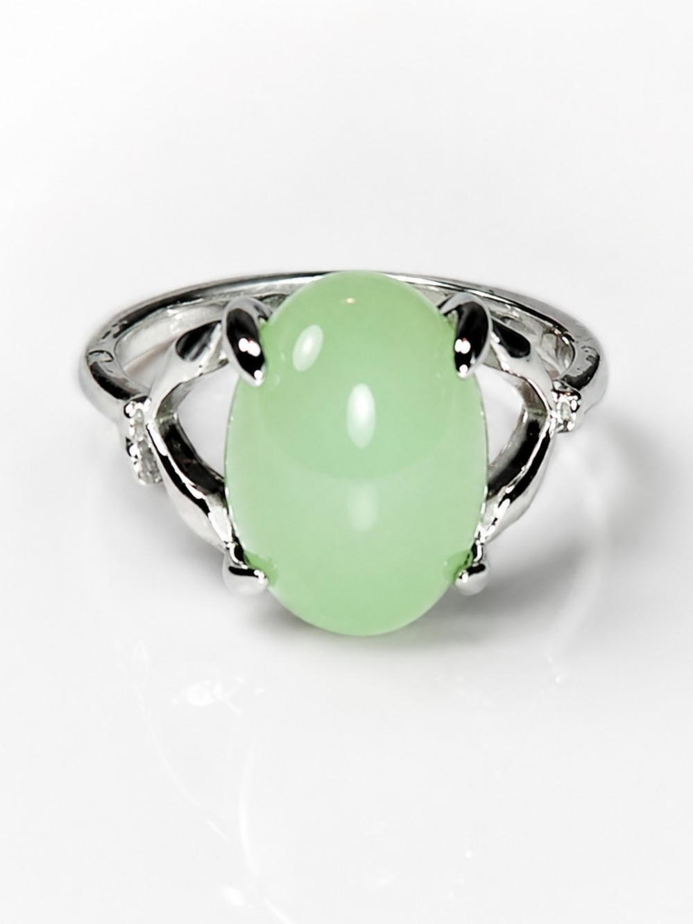 Green Cabochon Ring Silver Tone Statement Ring Pale Jade Glass Style Size 6.5